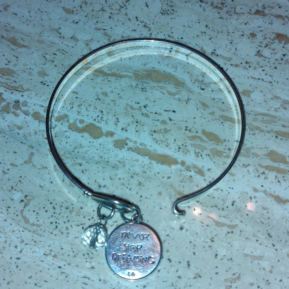Beautiful Disney bracelet - Picture 7 of 10